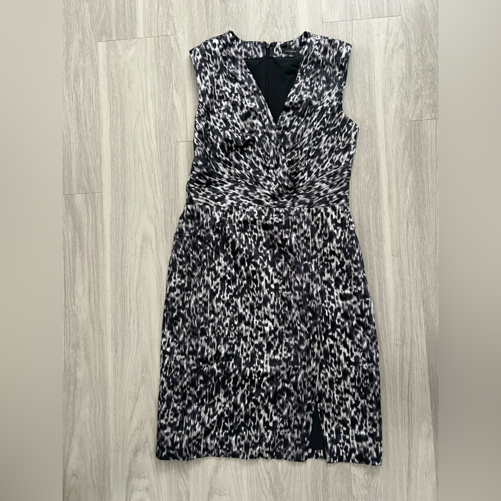 Ann Taylor Black and White Patterned Midi Dress size 6